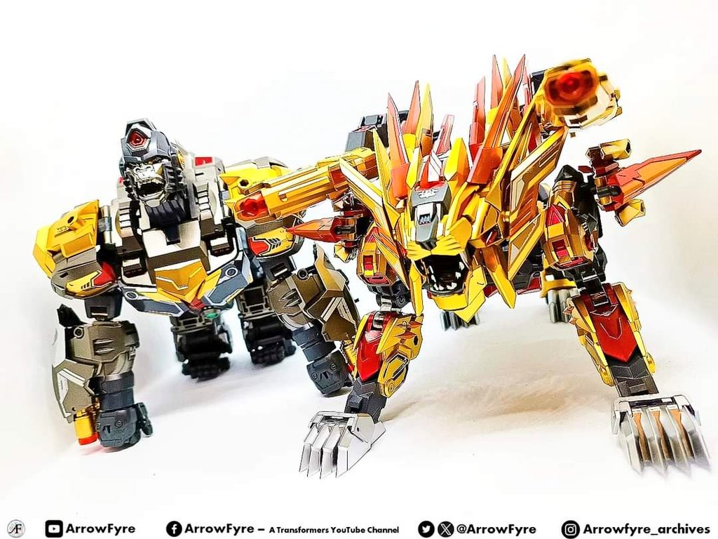 ArrowFyre's tweet photo. Hear them roar!
Cang Toys CT-05 Thorilla & CT-04 Kinglion 📷
#Transformers #CangToys #Predacons #Thorilla #Silverback #OptimusPrimal #Kinglion #Razorclaw #Decepticons #Masterpiece #3rdpartytransformers #Predaking #Thunderking #ActionFigures #toyphotography #toystagram https://t.co/0fSA5BhYJj