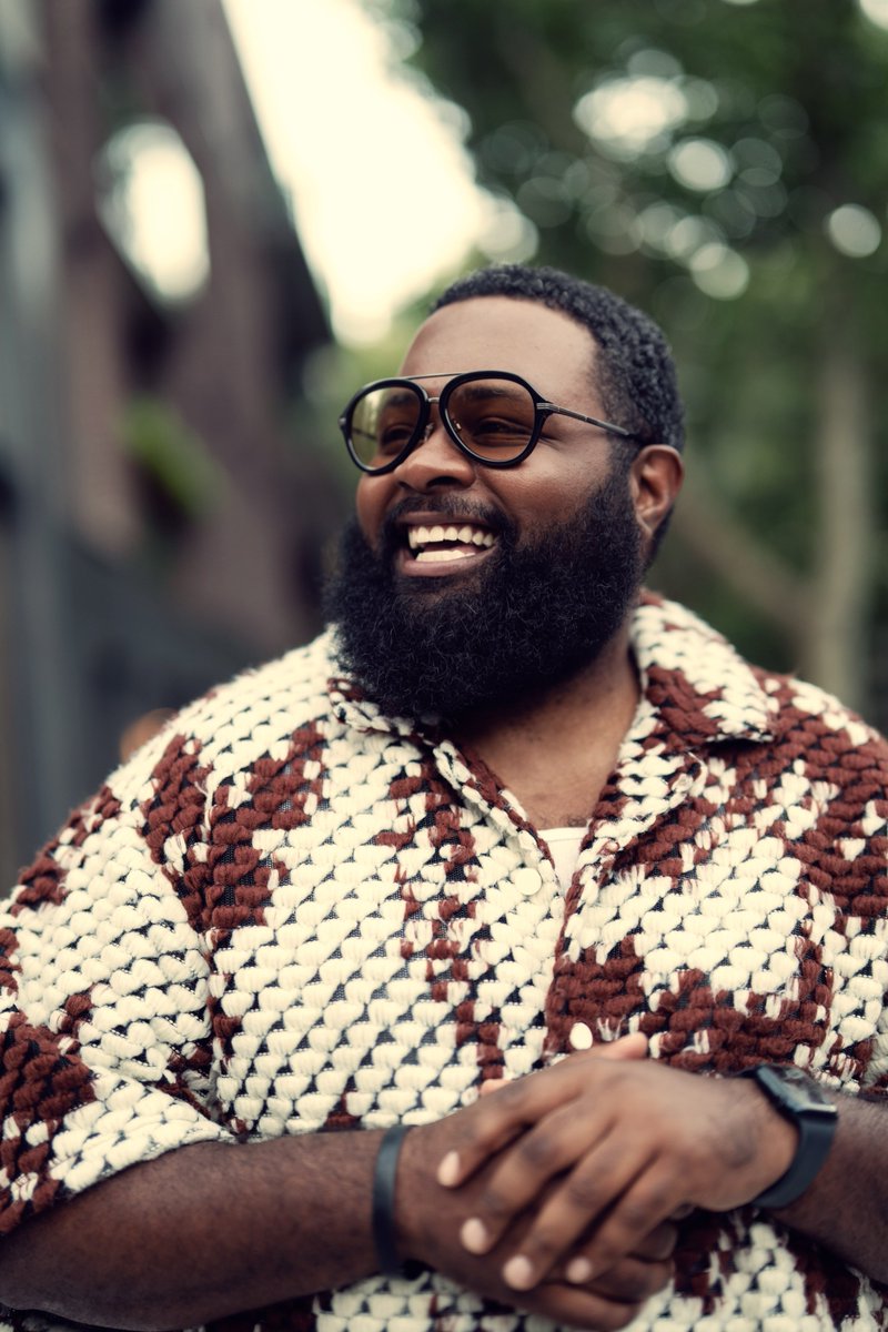 Underground tweet media