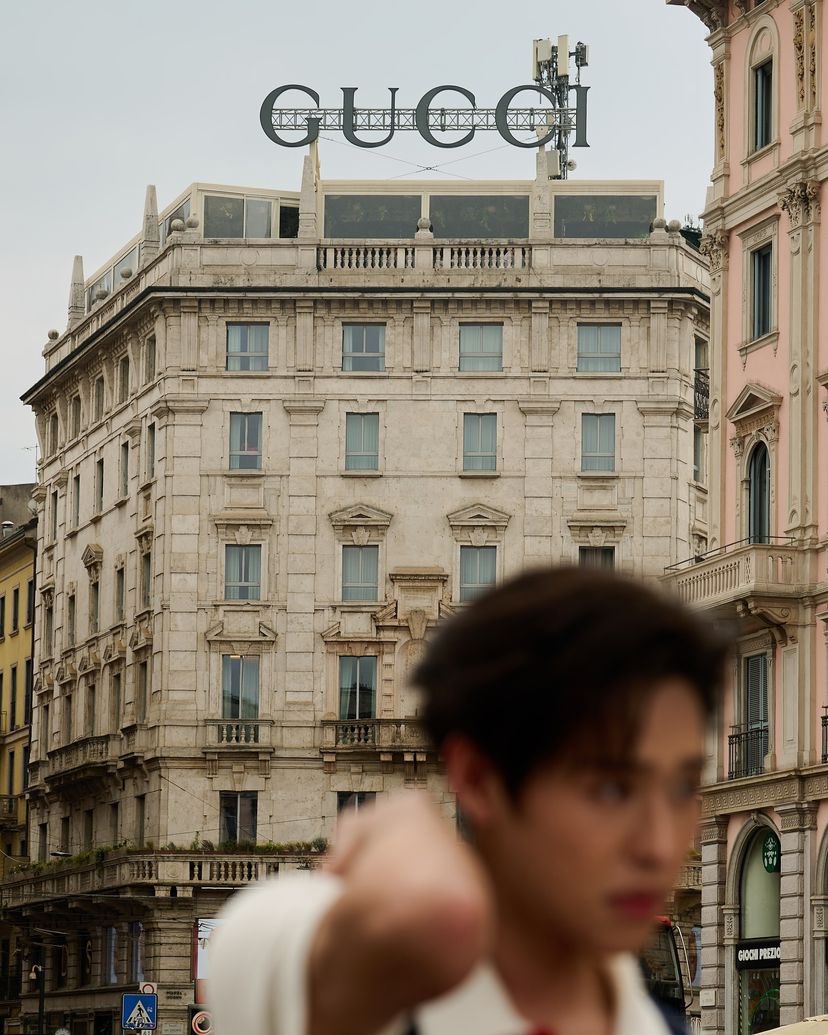 nongderrr's tweet photo. ตะโกนว่า Billkin GUCCI!!!!!!!!!! #GUCCISS25XBILLKIN https://t.co/XFNZHS2jMo