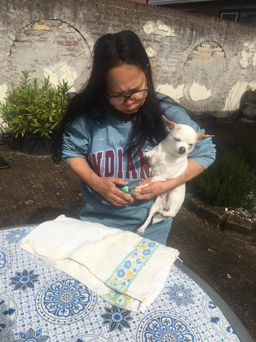 Ja, mijn nageltjes worden weer geknipt!