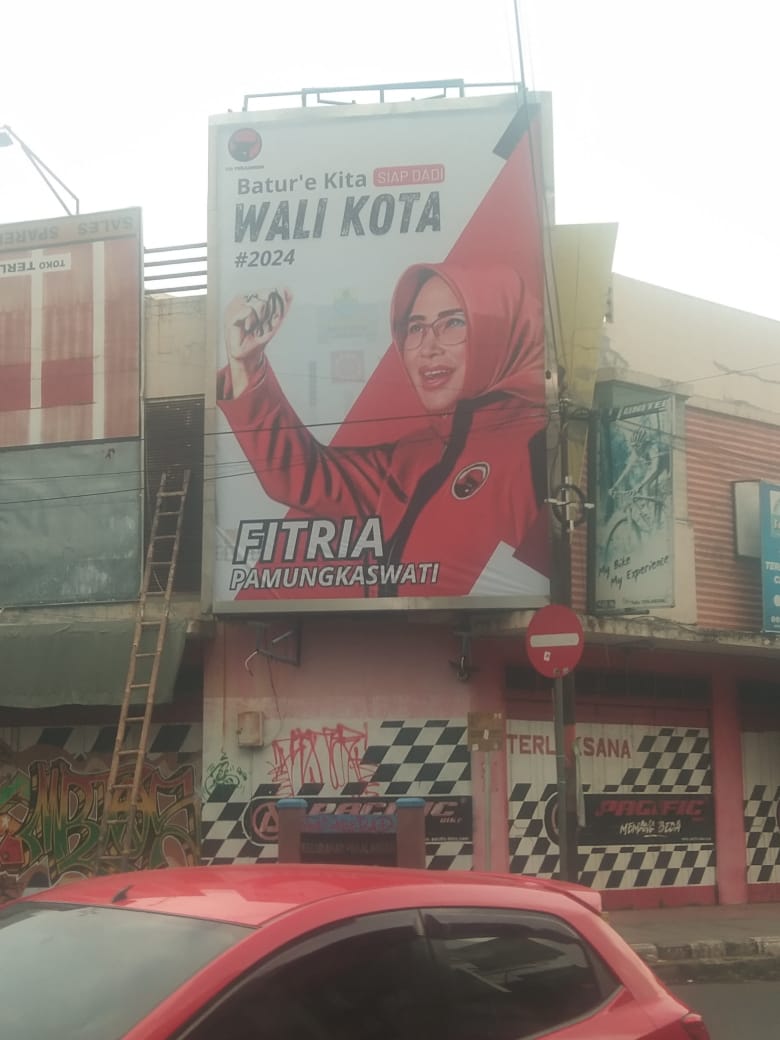 Mulai Pasang Gambar, Fitria Pastikan Langkah Menuju Balaikota

Baca berita :
viralinnews.com/2024/06/16/mul…

#calonwalikota 
#dpcpdipkotacirebon 
#FitriaPamungkaswati 
#pdiperjuangan 
#pdip 
#pemilukotacirebon2024 
#pemiluserentak2024 
#politik
#viralinnews
#viral
#siapdadi