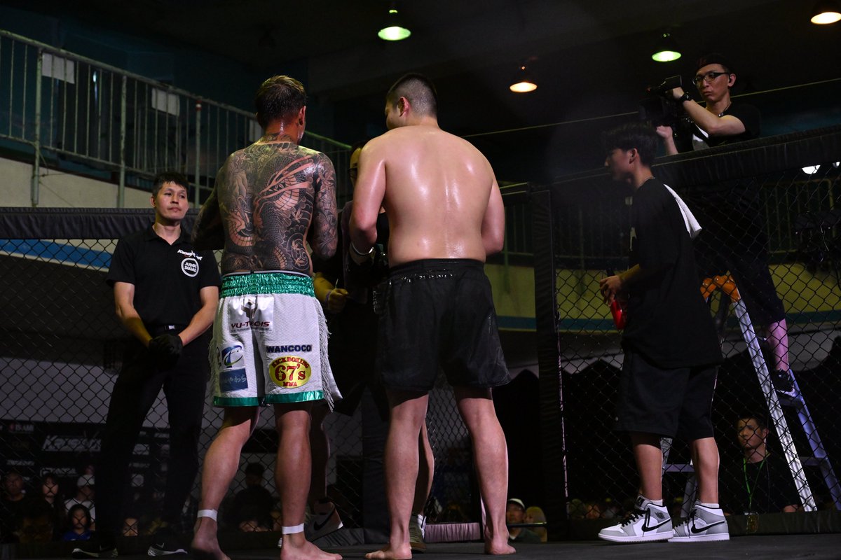 KrossoverF's tweet photo. 6.16『KROSS×OVER-CAGE.3-』&『LEVEI-G PRO』
#KROSS×OVER-CAGE.3-　 #GENSPORTSPALACE
#LEVEIG　@KrossoverF　#KROSSOVER

第6試合 KROSS×OVER KICK HEAVYWEIGHT FIGHT 3分3R
△#KENTA(スポーツジム67'S)
△#山根武夫(K-1ジム川口TEAM SIRIUS)
※Ryanが欠場の為、KENTAに変更
判定0-0(28：28×3)
※1R、山根は右ストレートにてダウンあり
