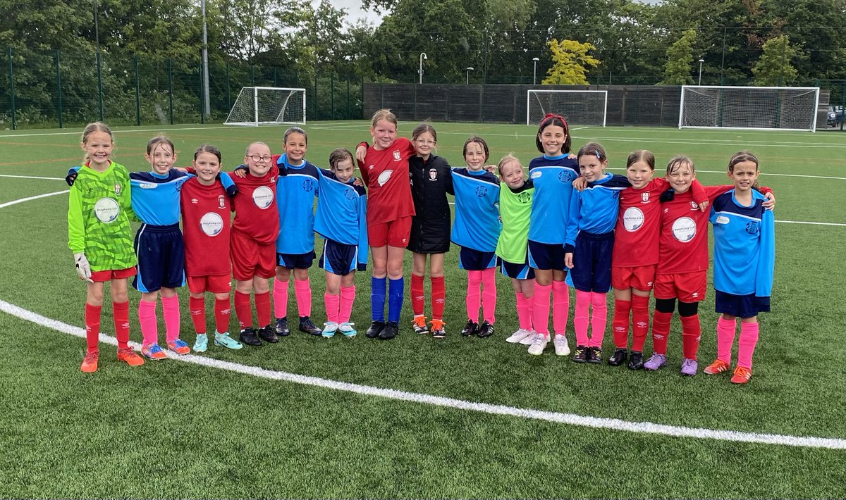 BedwellDragons's tweet photo. Many thanks to our friends from @FcMelbourn for coming over this weekend to play our Under 9 Phoenix - the girls all had a great time ⚽️⚽️⚽️
#WeAreBedwellRangers @SheCanPlayUK #ThisGirlCan https://t.co/sHugsABbkY