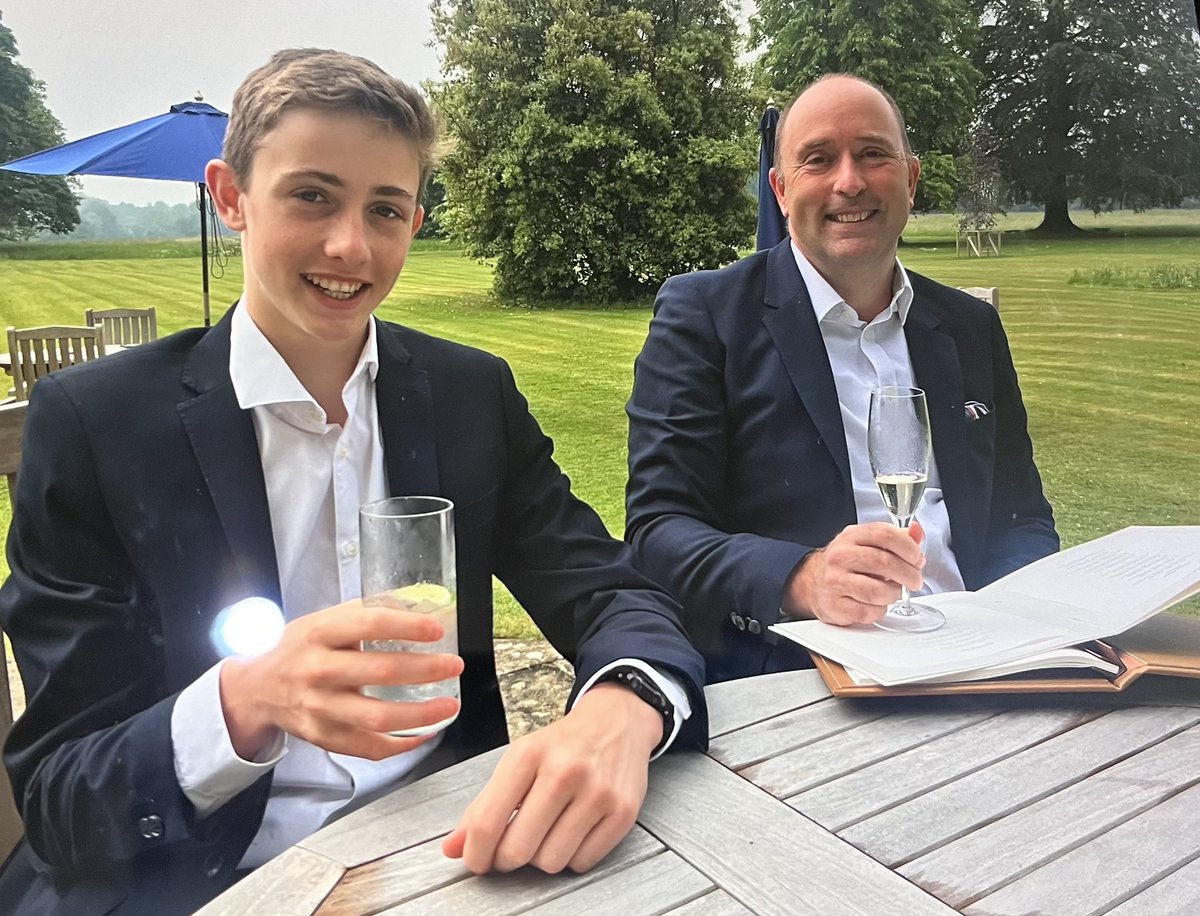 Ringbtw's tweet image. Forever grateful for all the support ive had from my dad over the years.

Happy Father’s Day to Mr Ring and all other dads.

(Photo from 8 years ago)