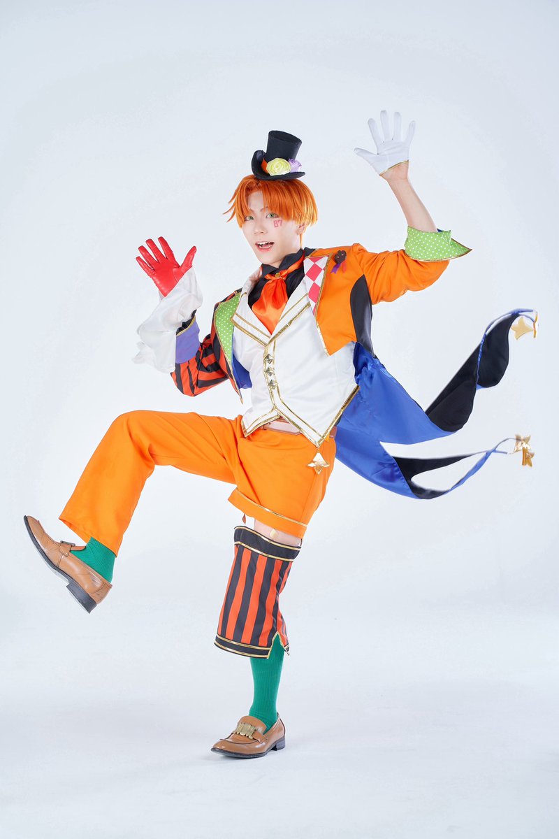 三ツ川様の素敵なデザインのお衣装を製作させていただきました