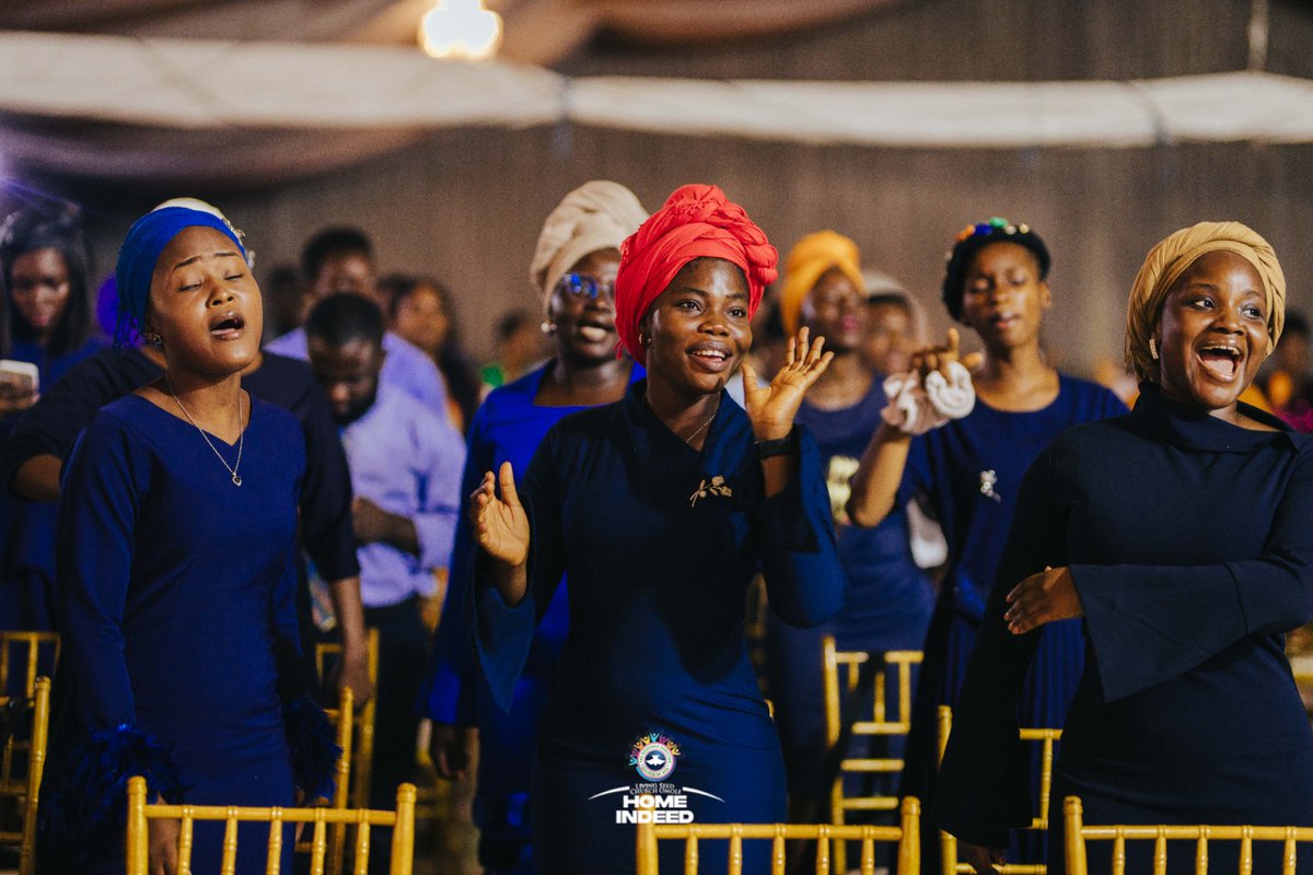 rccglsc_'s tweet photo. I will bless the Lord 
Oh my soul 
And all that is within me
Bless His holy Name...

#rccg #rccglsc #homeindeed #teamard #sundayservice #altarsandcovenant #buildingaltars https://t.co/EemTCV0Wz6
