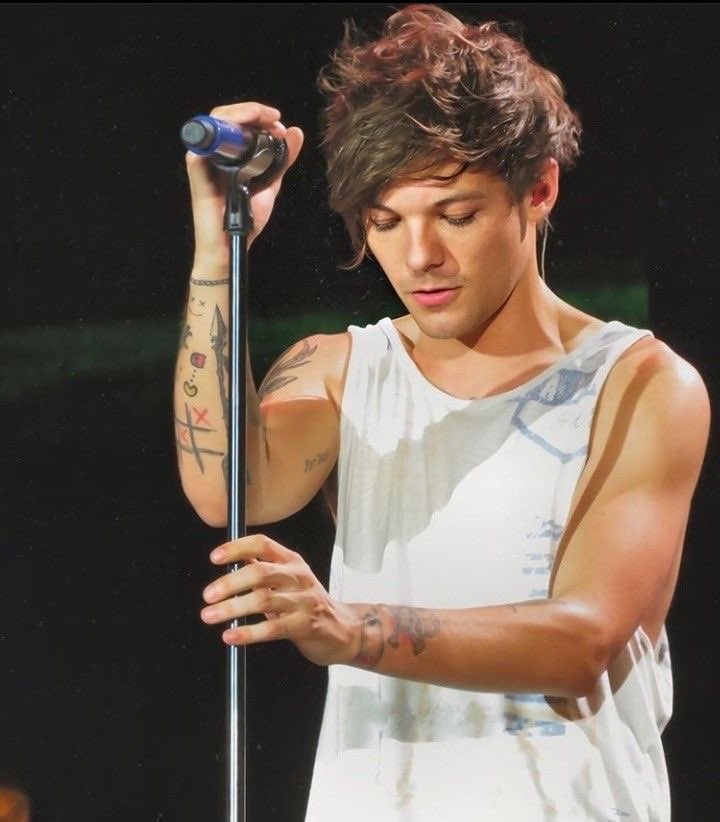 me pregunto si de verdad lo dicen en serio, como no te va a parecer guapo tremendo hombre