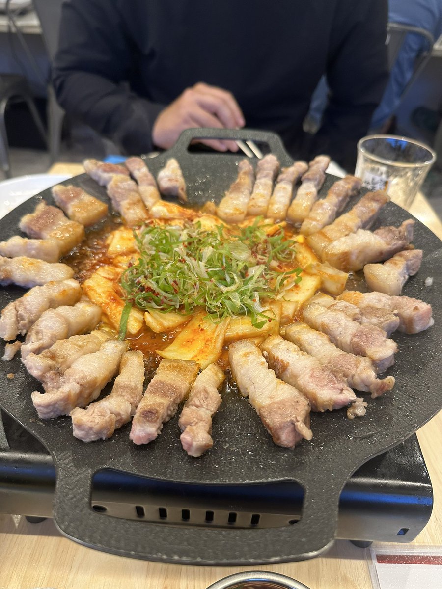 botezin0710's tweet photo. 先輩がしてる韓国料理屋！
何回行っても飽きん美味い🤤 https://t.co/uyAqfTWA1i