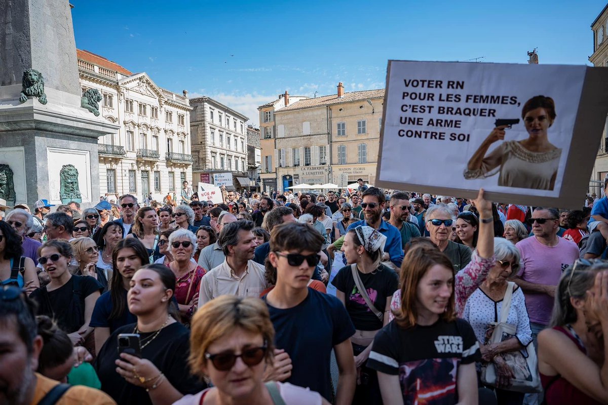 nicolaskoukas's tweet image. Le Nouveau Front Populaire c’est vous ! 
Plus de 2.000 personnes à Arles contre l’extrême-droite et appeler à faire front 
⬇️