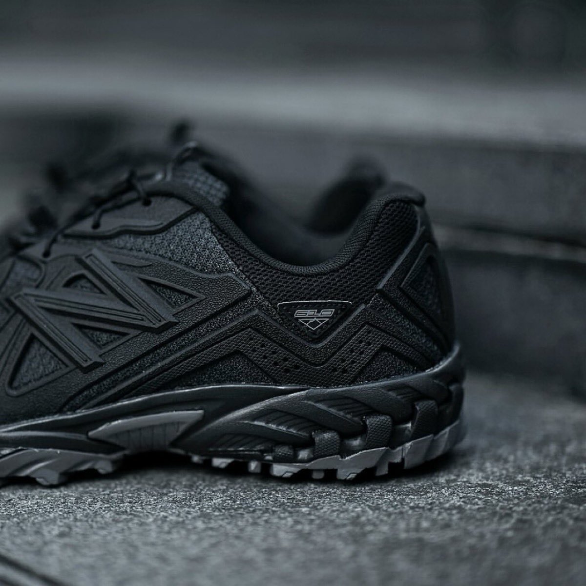 uptod4te's tweet photo. ドローコード採用の新作 New Balance 『610v1 “White” &amp; “Black”』が国内6月21日（金）に各オンラインで発売。現在オンライン先行予約も受付中 ［ML610DG / ML610DE］［ニューバランス 610 ホワイト ブラック］
https://t.co/MdzlgxcDH4 https://t.co/rRVJWMcgTk