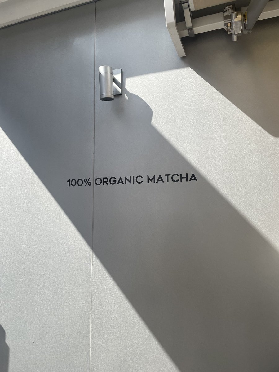AsaeKao's tweet photo. こんばんは！本日出勤してます🙌
ラストオーダーは25時です✨

先日「THE MATCHA TOKYO表参道」へ
行ってきました♪
抹茶ラテとクロッフルが美味しかったです！
内装も可愛くて良かったです🥰
#抹茶 #出張マッサージ #癒し本舗東京 https://t.co/0aA9rQLbQb