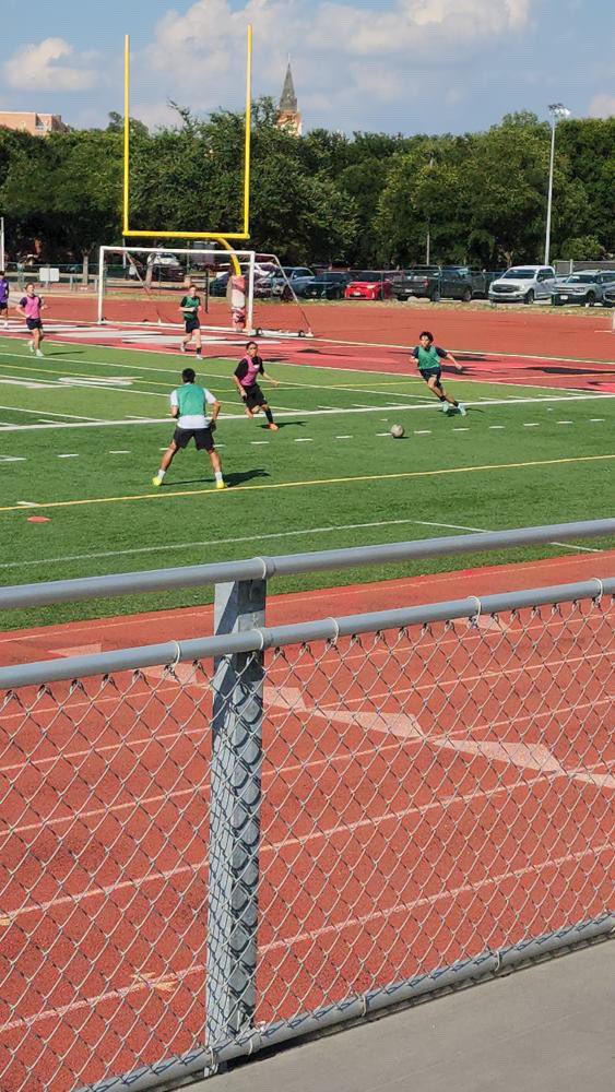 AndresLopez_25's tweet photo. Thanks @UIWMensSoccer and Coach Lara for a fantastic and fun ID camp. 
#TheWord 
@JJMensSoccer 
@sacitysc https://t.co/1duTS21AJ4