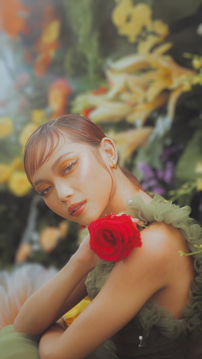 ai_love_aiah's tweet photo. ✿ #ThisIsPopIssue #BINIforParcinq lockscreen wallpapers - GWEN https://t.co/EZH0Fzp2BO