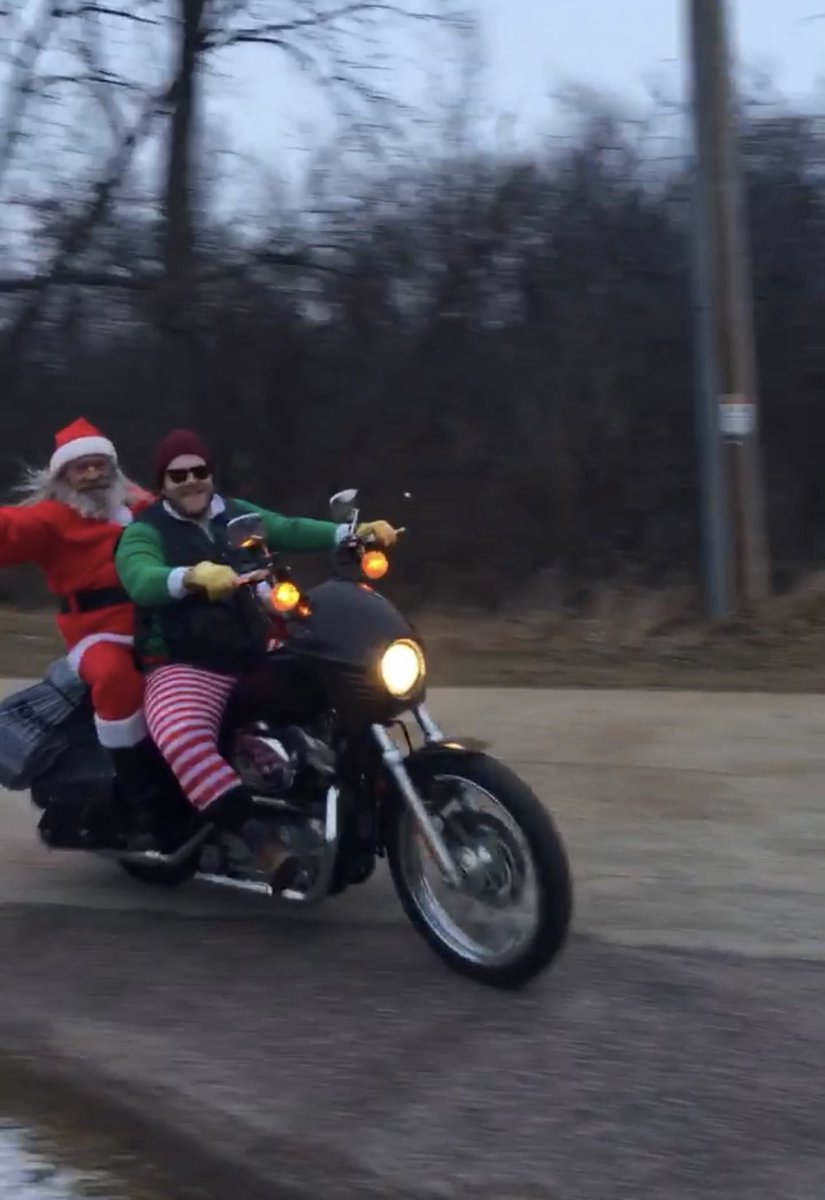 UsedToBeMattG's tweet photo. @DarkHorse1382 @YosephMcBroseph Zola and me are hitting the roads kid free. Without Santa this time. https://t.co/3DSbF1lvtz