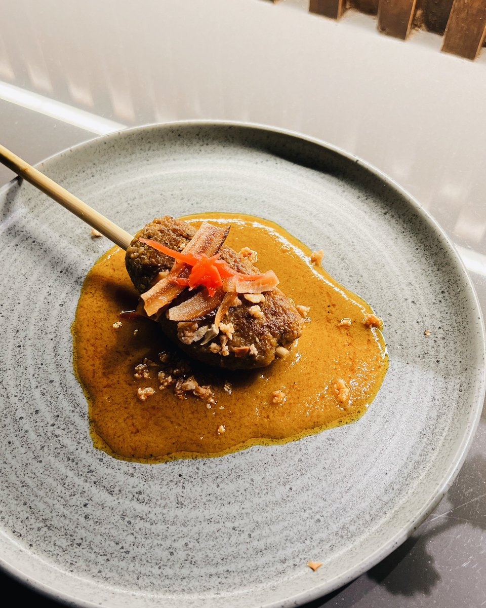 My favs from last night - from Chef .<a href="/kkavann/">Kavan Kuttappa</a> &amp; Chef Aditya’s Kanpai at The Conservatory

Scallop Moilee: Hokkaido Scallop, Kappa Chips, Moilee Style Coconut Sauce, Curry Leaf Oil

Duck Mappas Tsukune: Smoked Duck Tsukune, 🦆 StockMappas, Cured Egg Yolk

Excellent execution.