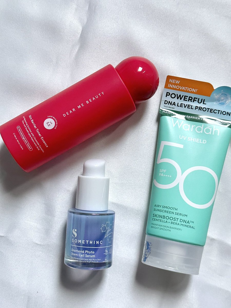 aliseuontwt's tweet photo. my new morning skincare routineee!☀️

sejauh ini aku sangat senang dengan hasilnyaa, terutama sunscreen nya! https://t.co/BrA9xwDMBq