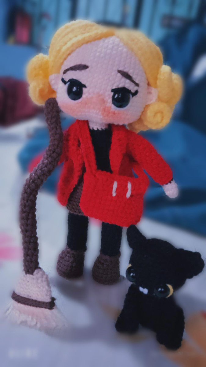 Diwoo17's tweet photo. I learned to knit 🙈
#Sabrinaspellman #Crochet #amigurumis #tejido https://t.co/IURWwKA39P
