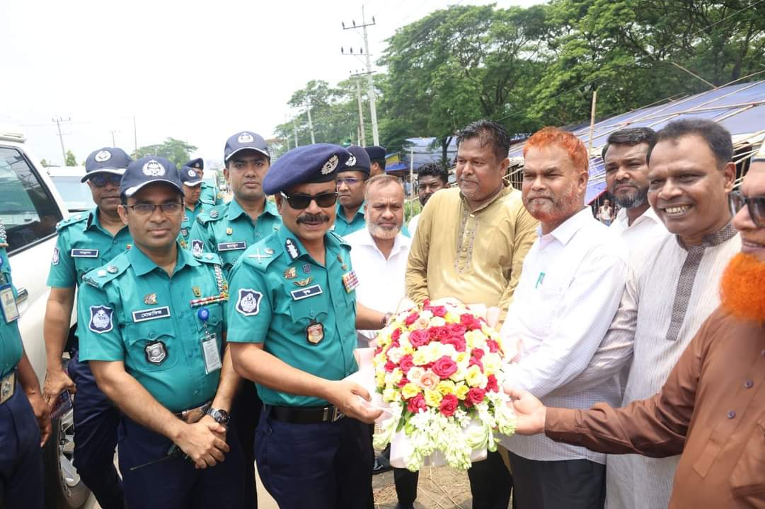চট্টগ্রাম মহানগরীর তিনটি কোরবানির পশুর হাট পরিদর্শন করেন সিএমপি কমিশনার মহোদয়
