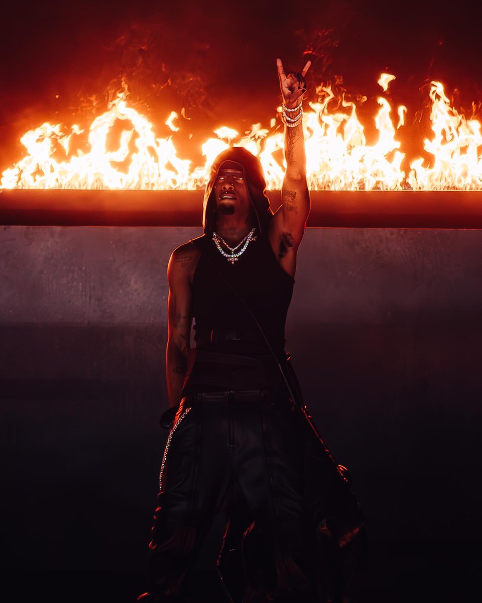 Kurrco's tweet photo. Playboi Carti @ Summer Smash ⚡️ https://t.co/93sip1LNgV