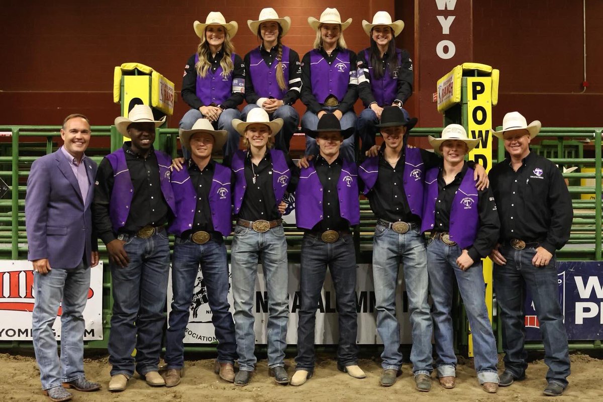 TarletonState's tweet photo. NATIONAL CHAMPIONS! 🏆

Tarleton State men’s rodeo took home top honors at CNFR tonight, with Gus Gaillard earning the individual saddle bronc riding title. 

On the women’s side, the Texans were reserve team champions. 

Congratulations, @TSURodeoTeam 🎉 https://t.co/yquZrycezv