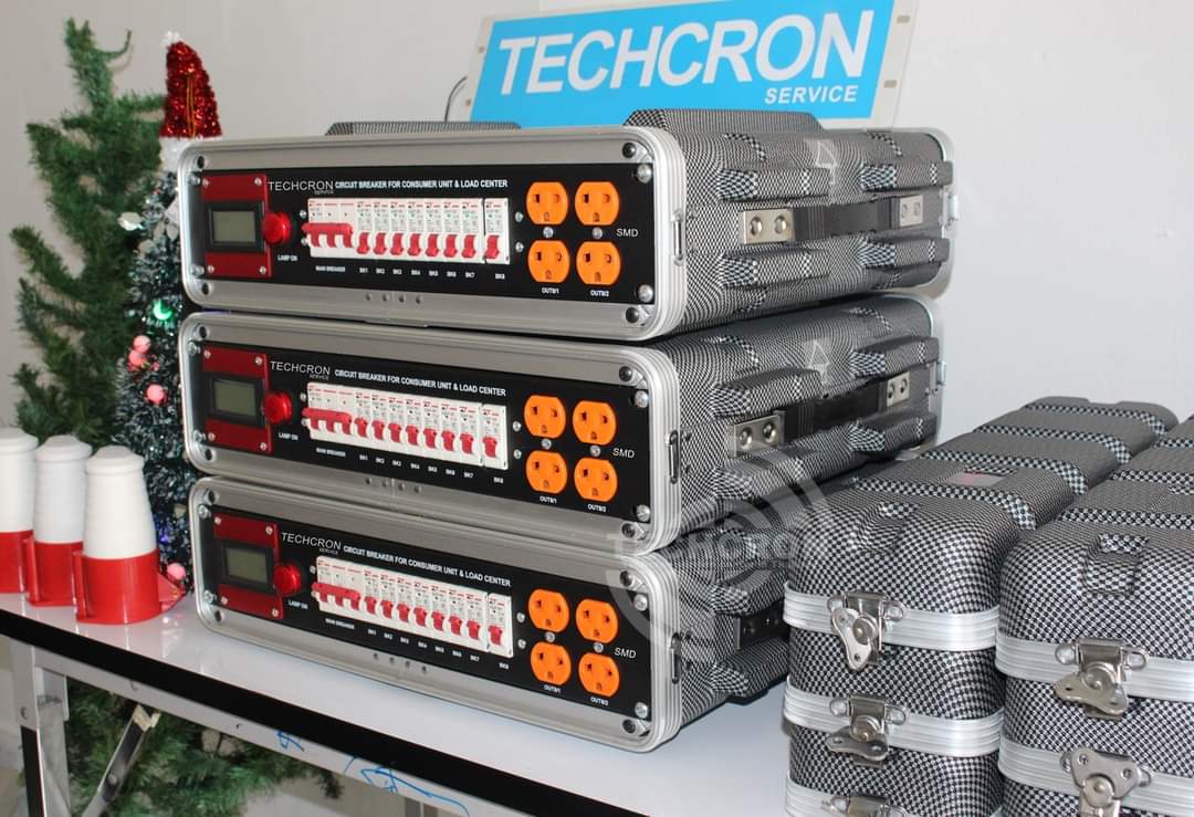 Techcron4's tweet photo. แร็คละ​9,800บาท https://t.co/L29YdE4fRH