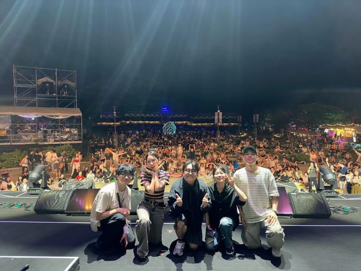 egg time in Taiwan 
<WooYehWoolove Festival>🥚

we were so glad &amp; happy to meet Taiwanese fans again last night after 6 years. let’s meet again next time! 🙏🏻✨

#스탠딩에그 #대만 #페스티벌 
#standingegg #taiwan #wooyehwoolove #festival