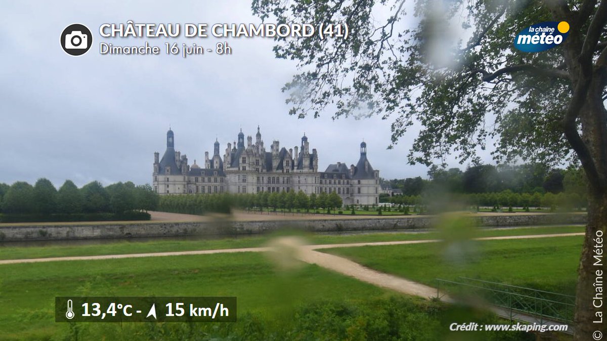 lachainemeteo's tweet image. Une nouvelle #perturbation traverse le nord de la France accompagnée de #pluie💦 ce matin, suivie d'averses orageuses cet après-midi et ce soir. C'est de nouveau le #parapluie☔️ qui est l'accessoire indispensable de cette journée si vous êtes dans le nord.