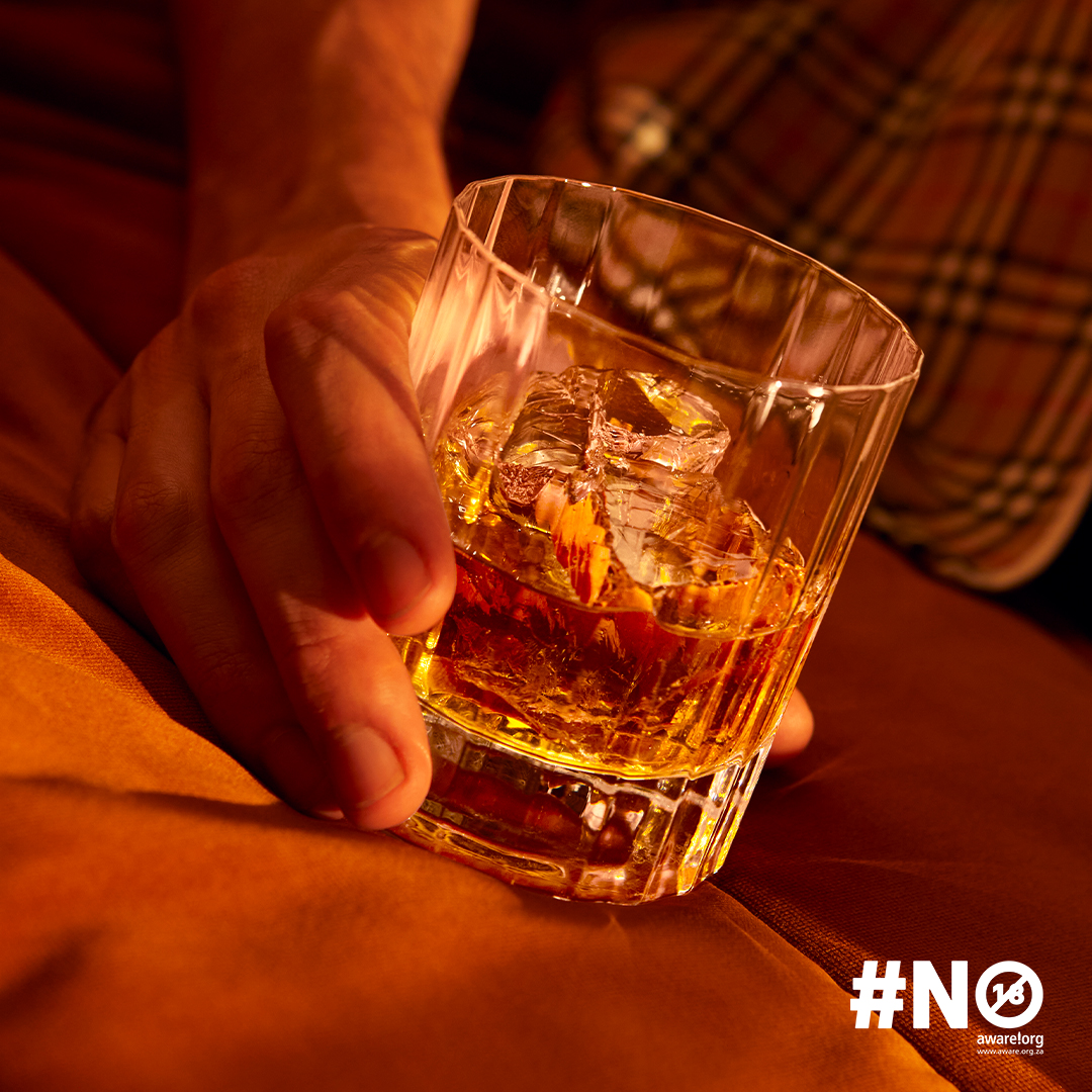 ThreeShipsSA's tweet photo. Happy #FathersDay! Tag a special dad, and we might surprise him with a Three Ships Whisky hamper. Cheers to the legends! 🥃
#MadeExceptionalMadeHere https://t.co/VrW8zbz5q4