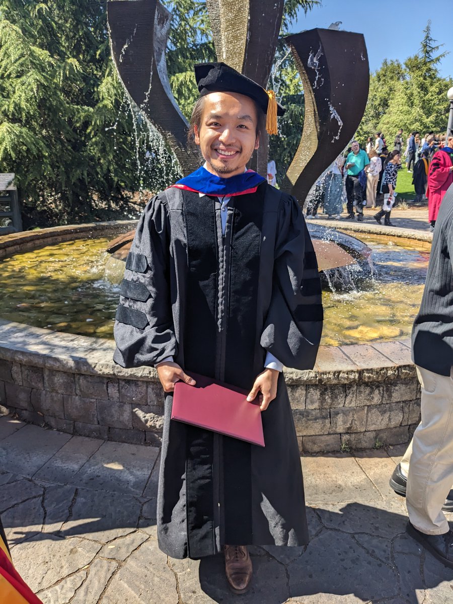 13 years after dropping out of high school, leaving my home country and starting at a community college, I graduated from Stanford with a PhD last weekend! It takes a village to raise a scientist and I am immensely grateful for the mentors and peers who helped me along the way.
