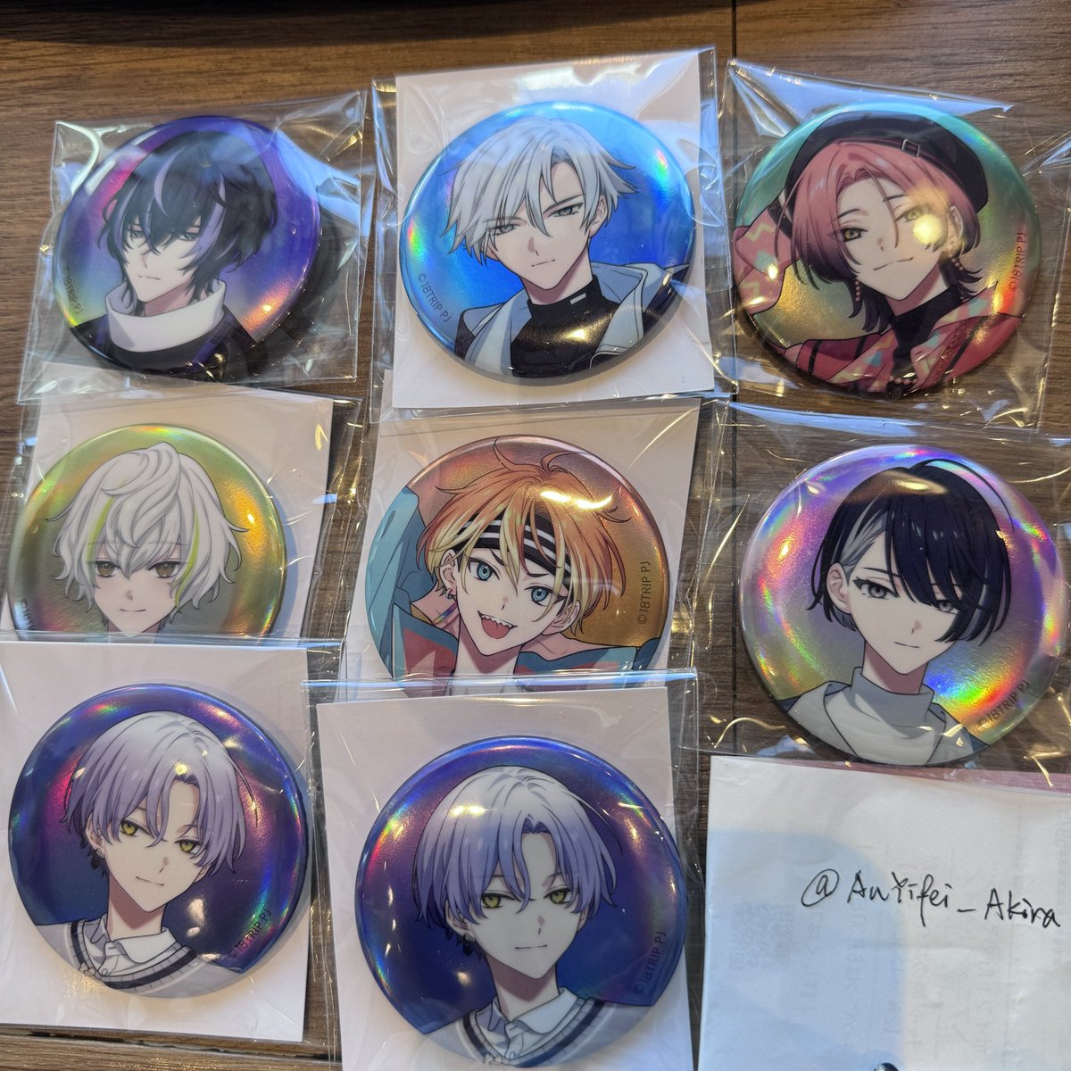 AnYifei_hikari's tweet photo. 【交換】 18trip エイトリ クリアカード  缶バッジ　

譲:衣肋、雪風、千弥、糖衣、あく太、宗氏、可不可2

求:七基、添(友人分)

ただいま秋葉原にてお手渡し、後日都内手渡し、郵送可能です。

宜しくお願い致します🙇‍♀️ https://t.co/ebUyUGBqZ3