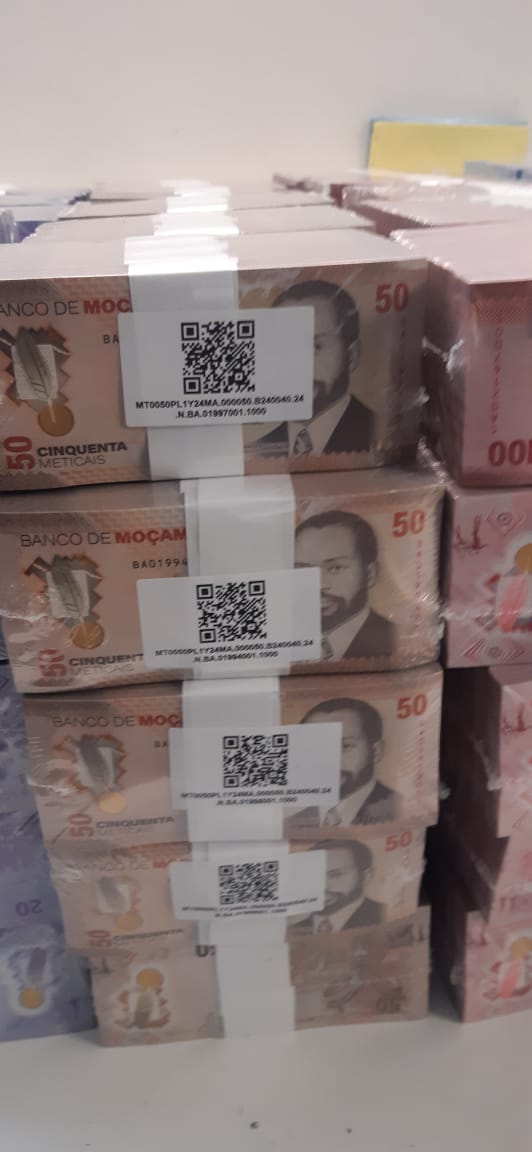 verdademz's tweet photo. No que a imagens diz respeito o Jornal @verdademz apurou mudam apenas os versos das notas de 20, 100 e 500 #Metical #Moçambique https://t.co/BuFgcyhwml https://t.co/uqPgyvDpbN