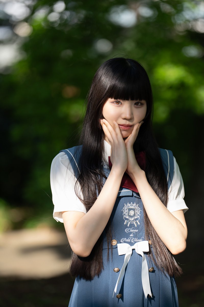 bronze_photo's tweet photo. model:きじたん
@kijitan111

Amavelの可愛い服で公園ポトレ😻

木陰の光と影と風🍃

#Amabel
#ポートレート　
#カメラマンさんと繋がりたい 
#写真好きな人と繋がりたい
#ファインダー越しの私の世界ᅠ
#portrait
#portraitphotography
#ポートレートしま専科 
#木陰ポートレート
#被写体募集中 https://t.co/4fA0vCMIoH
