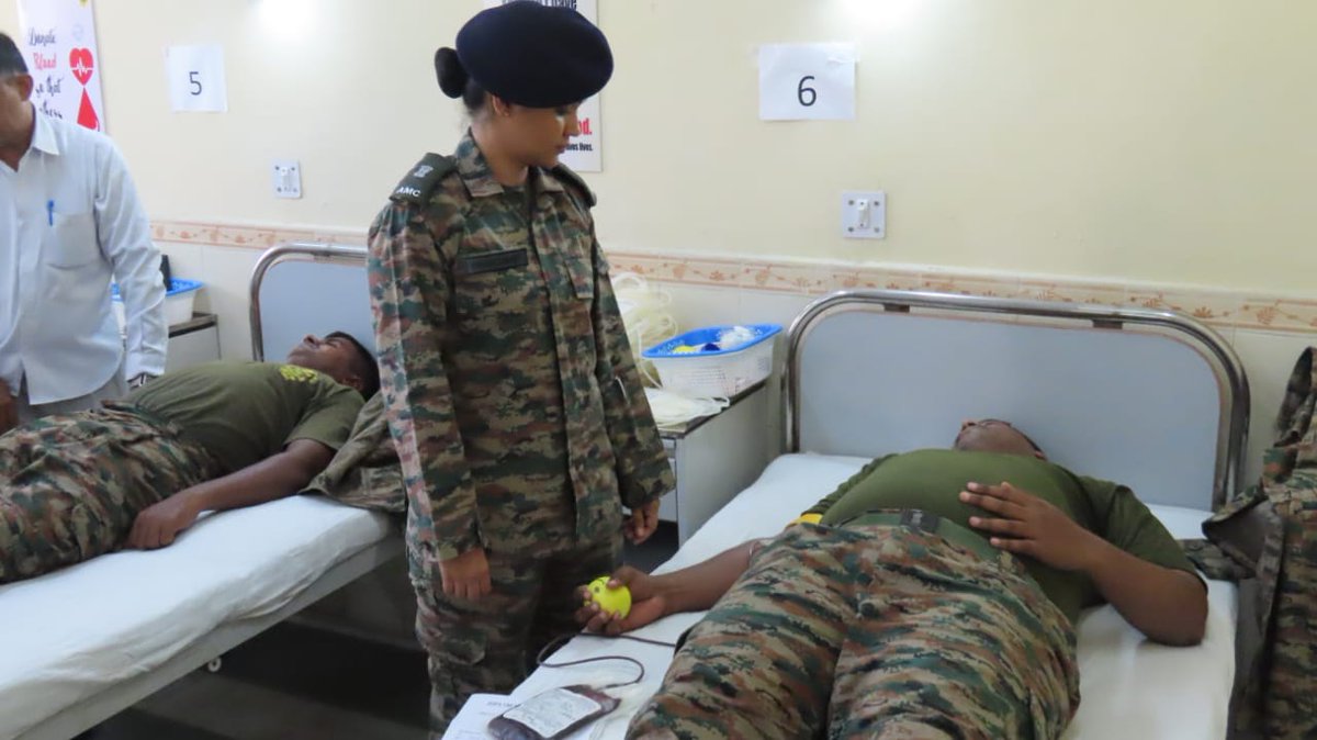 SWComd_IA's tweet photo. ONCE A BLOOD DONOR, ALWAYS A LIFE SAVER

Celebrating the #WorldBloodDonor's Day,  #DotOnTarget Division of #SaptaShaktiCommand organised a #BloodDonation drive on 14 Jun in which 56 units  of blood was donated by troops and families of #HisarMilitaryStation. 

#donatebloodsavelives
#IndianArmy
#SaptaShaktiCommand 
#DotOnTargetDivision 
@adgpi