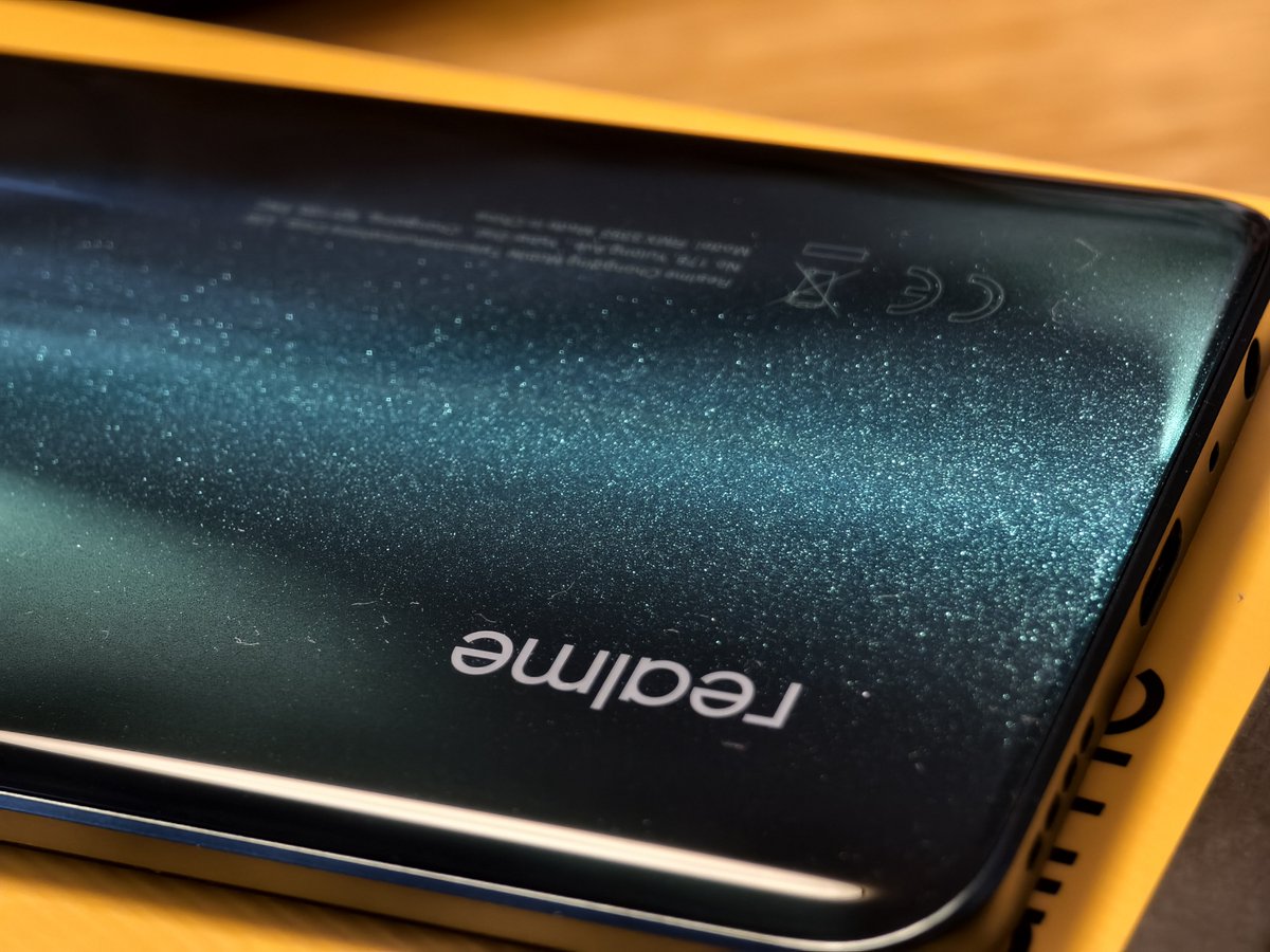 punch_subaru's tweet photo. #realme9proplus Aurora green
やっぱり背面すごく好きー！ https://t.co/LaNAcBFC3s