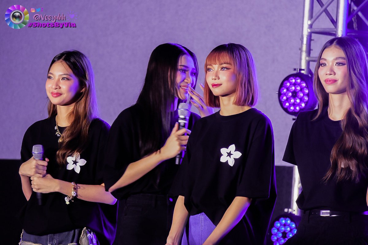 ShotsByViaaa's tweet photo. #HappyBINIDay | #BINI
🗓 06/11/24
📍One Ayala, Makati

@BINI_ph | @bini_gwen | @BiniGwenOFC | #TatakStarMagic | #StarMagic | #BINIyahengJUNEpacked |  #ShotsByVia 🙋🏻‍♀️ https://t.co/N6Kwu3wWha