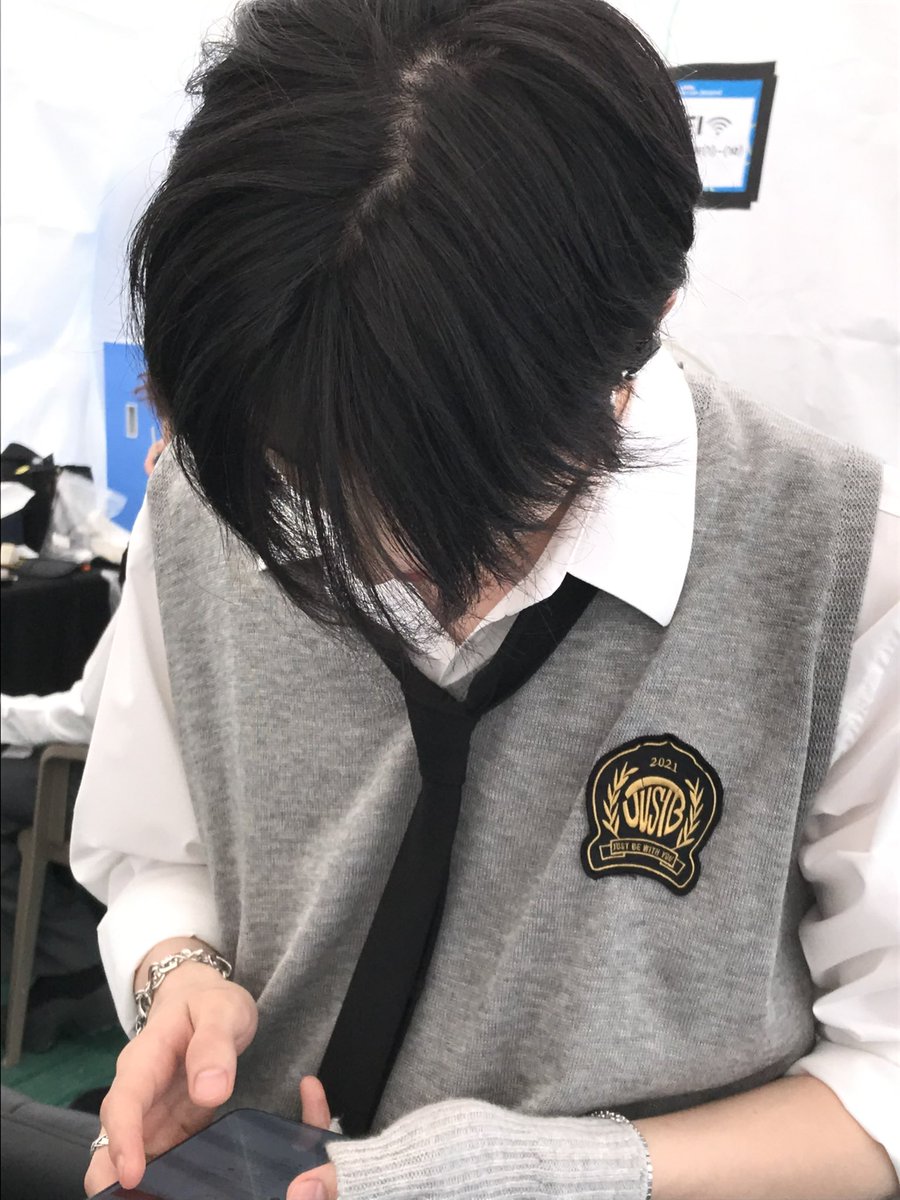 JUSTB_twt's tweet image. [#도염] 더워☀️☀️

#JUSTB #저스트비 #DY
#WeverseConFestival #2024WECONFE