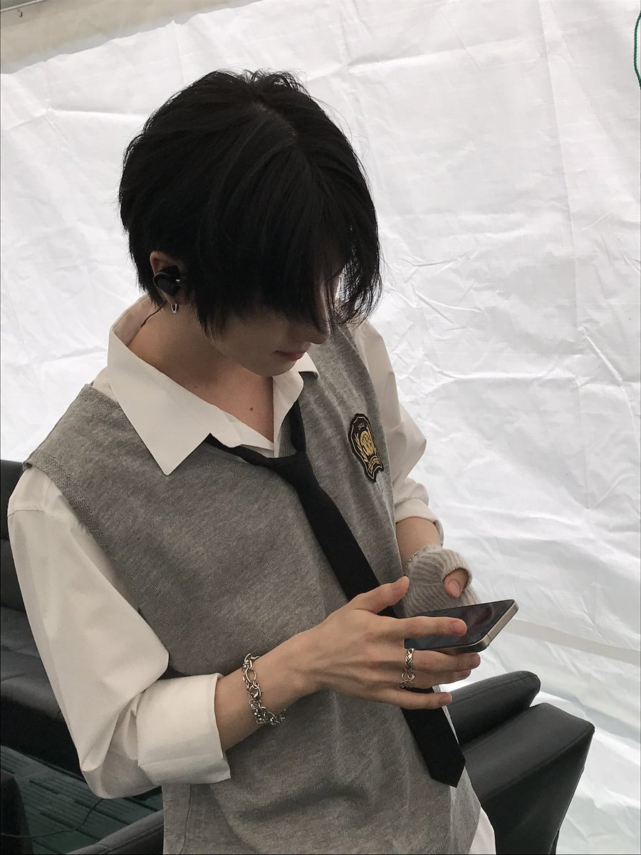 JUSTB_twt's tweet image. [#도염] 더워☀️☀️

#JUSTB #저스트비 #DY
#WeverseConFestival #2024WECONFE