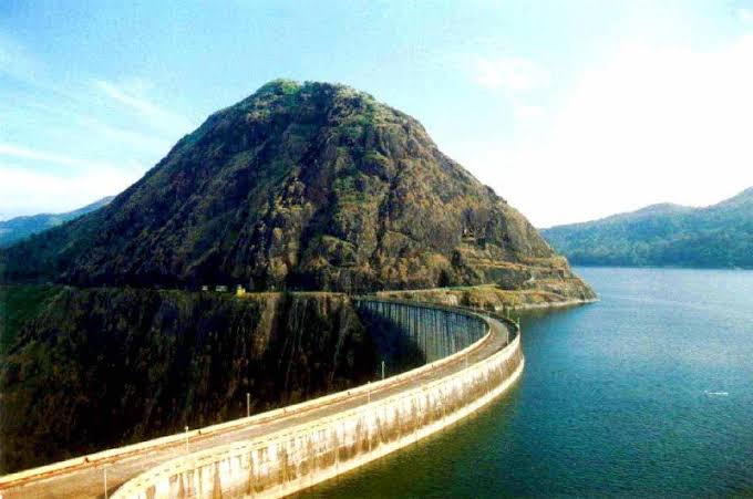 midhunsb's tweet photo. @IndiaTales7 This is Idukki arch dam.. https://t.co/MDqNj0E78S