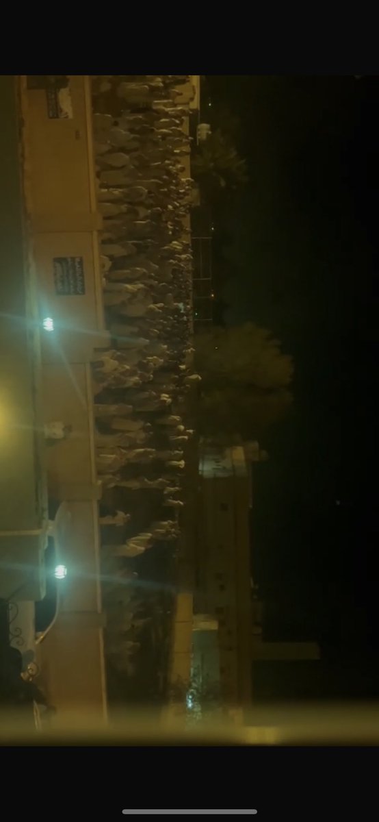 alsohayan1's tweet photo. شهِدت جنازة الشيخ 
عبدالرحمن الثلج أبا فايز يوم عرفه 1445/12/9هـ حشودًا بشرية هائلة في جامع الضلع ومقبرةحزم طارق…
جموع غفيرة حضرت ليشهدوا لك في الأرض (خبيئة بينك وبين الله ) https://t.co/I2Ru0gKUVt