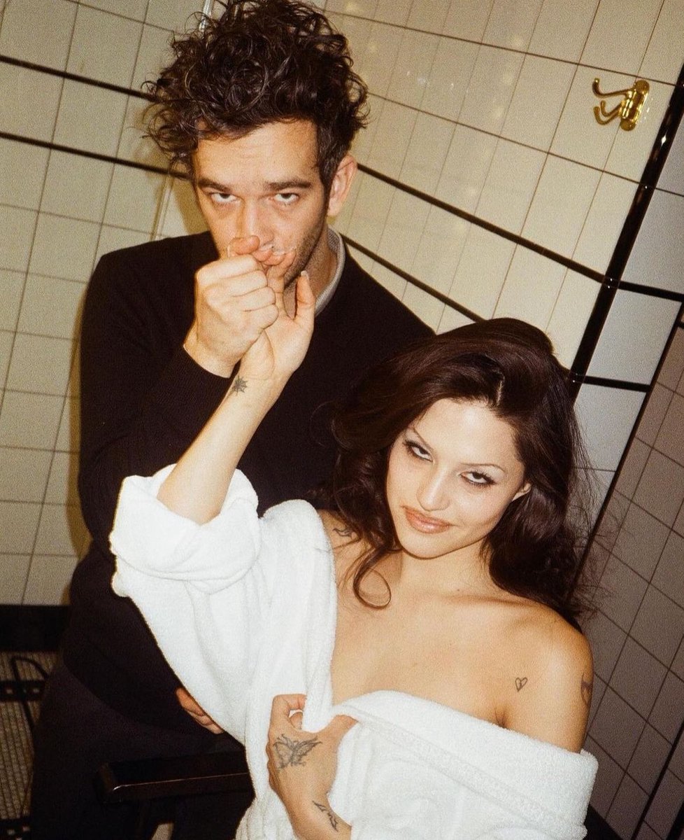 hazyheadbigcity's tweet photo. "They've had a serious and intense relationship from day one." 😭❣️

gabbrietty for life!! https://t.co/OOlqOcvAF6