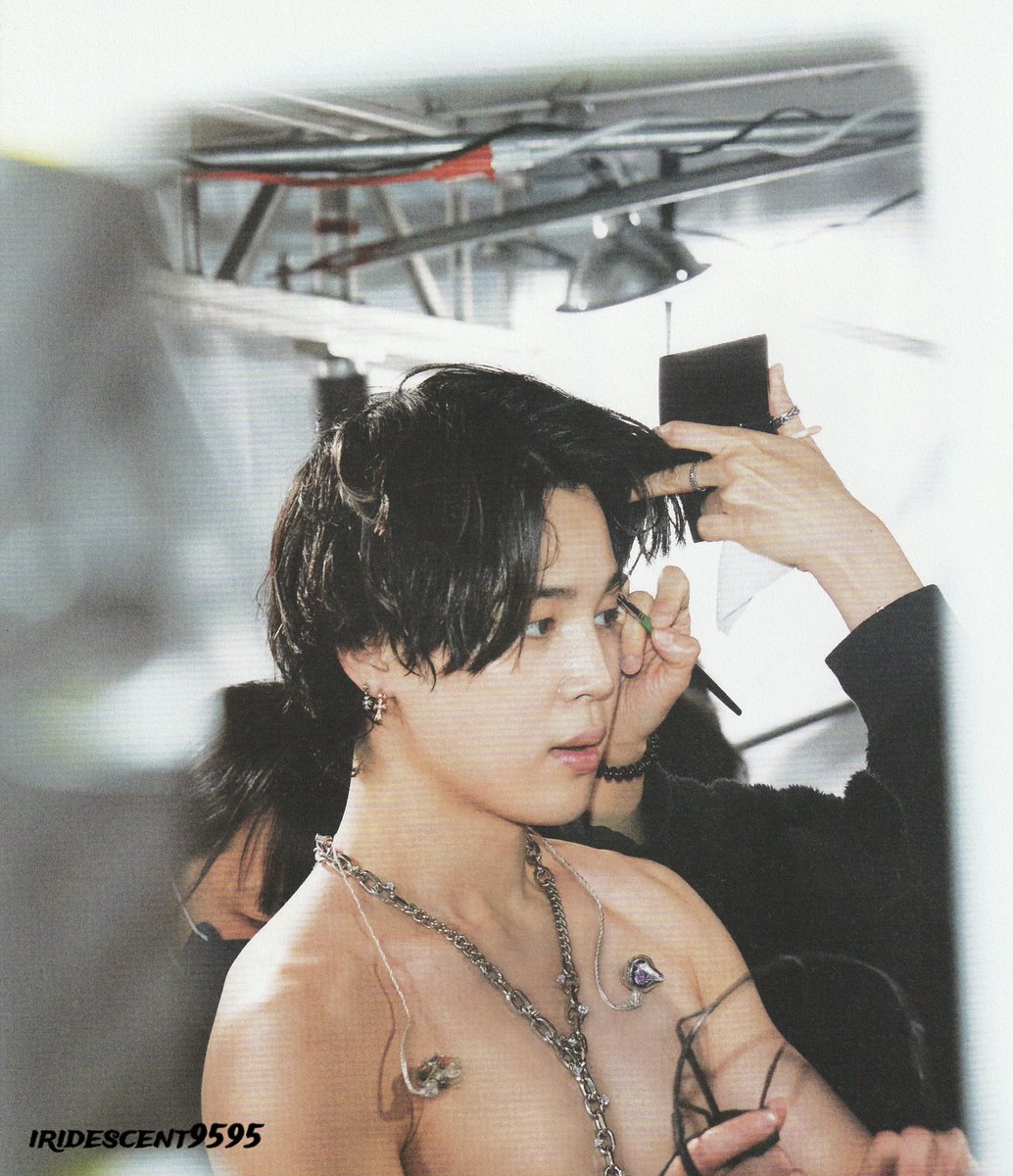 iridescent9595_'s tweet photo. [SCAN] 지민

#jimin https://t.co/fvEu2W1adR
