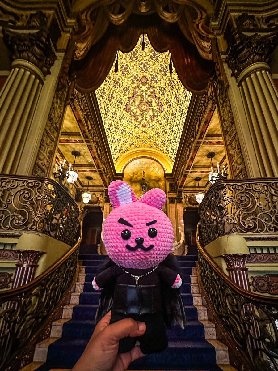 razielcrafts's tweet photo. Black Swan Cooky at the LA Theater
#BTS #Jungkook #BTSBlackSwan @BTS_twt https://t.co/ZokdAXp0JE