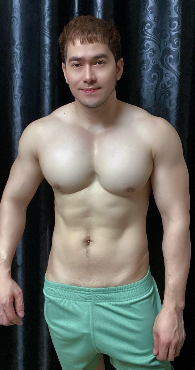 REALkhalil89's tweet photo. Body goal achieved 😉 kung my bubuhay sakin sa pnas uuwe nako bukas na bukas din!!😂😂😂wag moko tanungin ng tanungin. Kung kelan ako uuwe!😩 https://t.co/LwY5uqPJ5x