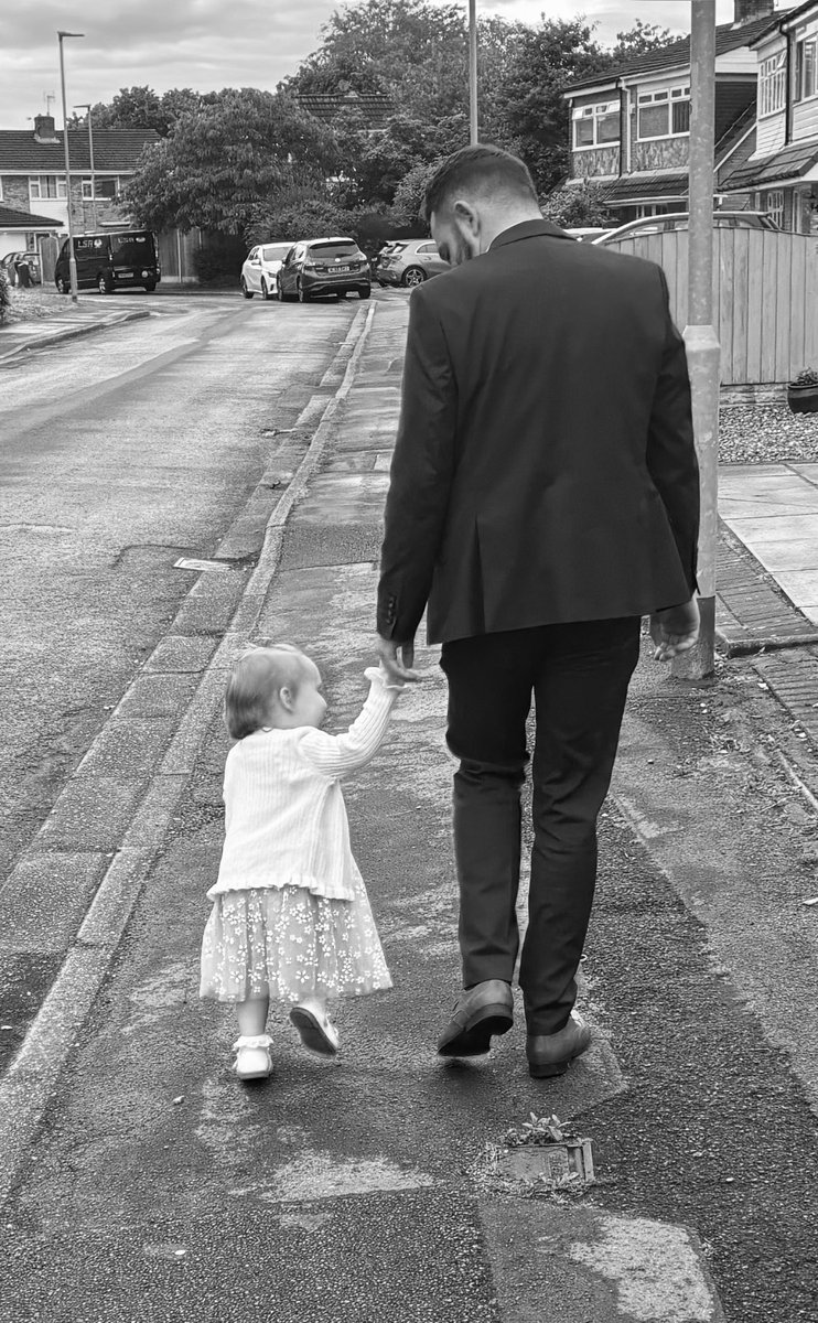 atalbot93's tweet photo. Happy Fathers Day!
We both love you so much 🤍 https://t.co/NQ9kHKsAap