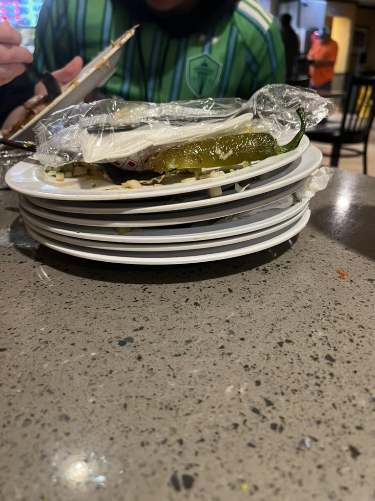 25beez's tweet photo. Racks! 
Victory tacos hit different. https://t.co/Vy9LcC1zx0