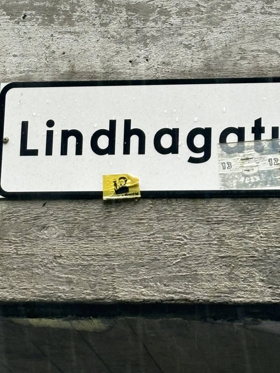 hjaand's tweet photo. @jonand319 Befann mig nere i Ängelholm igår och såg att denna skönheten satt kvar. https://t.co/Cyz0D8Nwp7