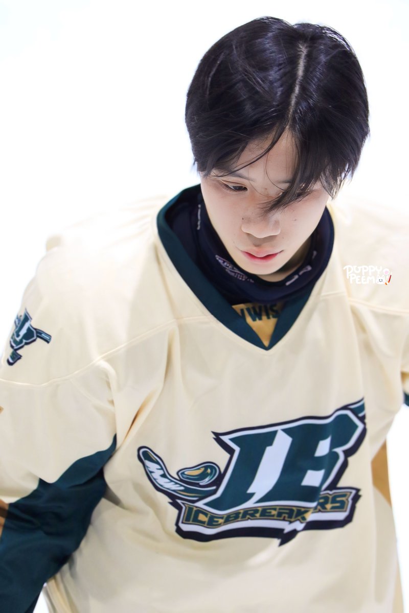 bornaugust19's tweet photo. เมื่อวานทีโน่หล่อมากกกกกกกกกกก🐯🐯🐯
#TINOtapat #TINO75 #TAPAT24 #tapat24🇹🇭 #tapat75 https://t.co/6PAJRN508u