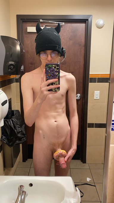 donut kinda works as a cock ring i guess? (and this was one of the ones i made for myself but i didn&rsquo;t