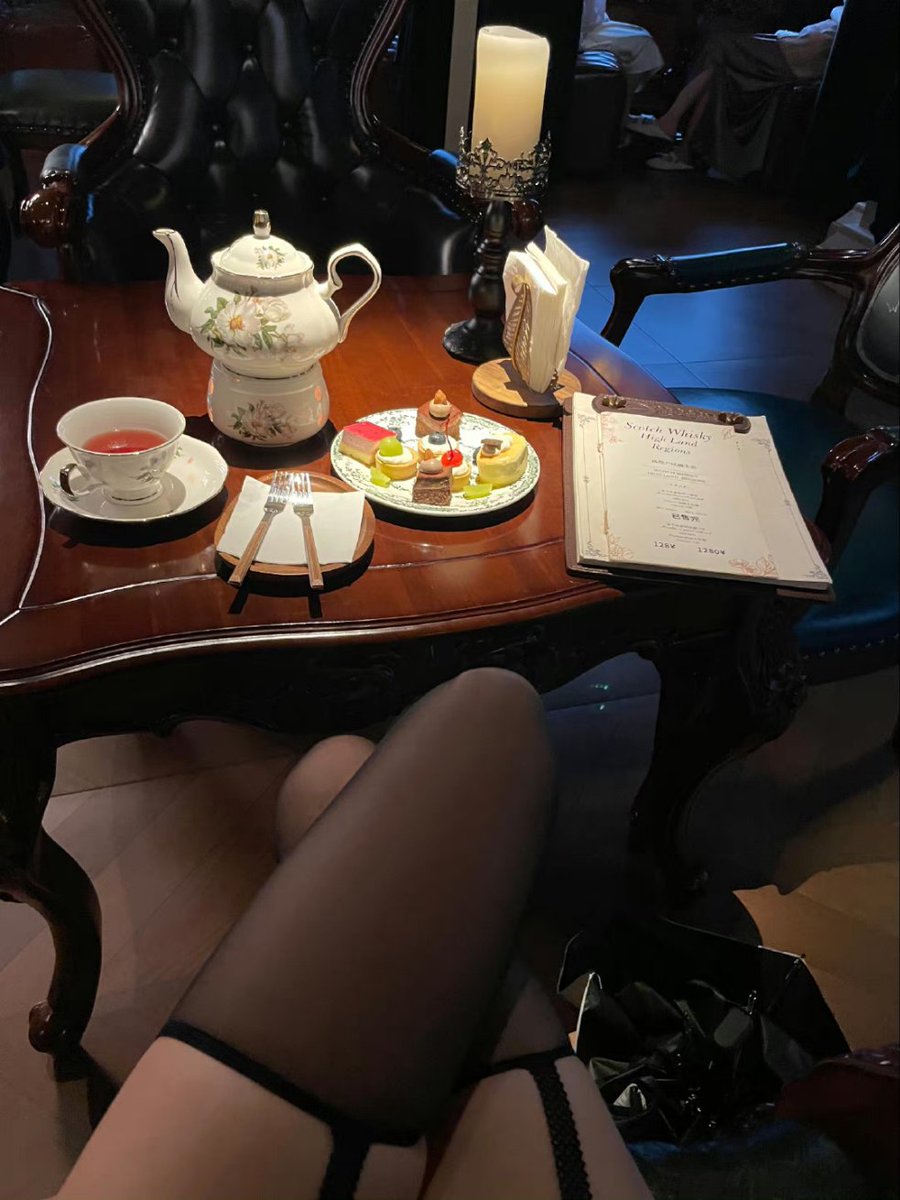 coffee？tea？me？
#广州 #人妻日常 https://t.co/4vlUtUWkkd
