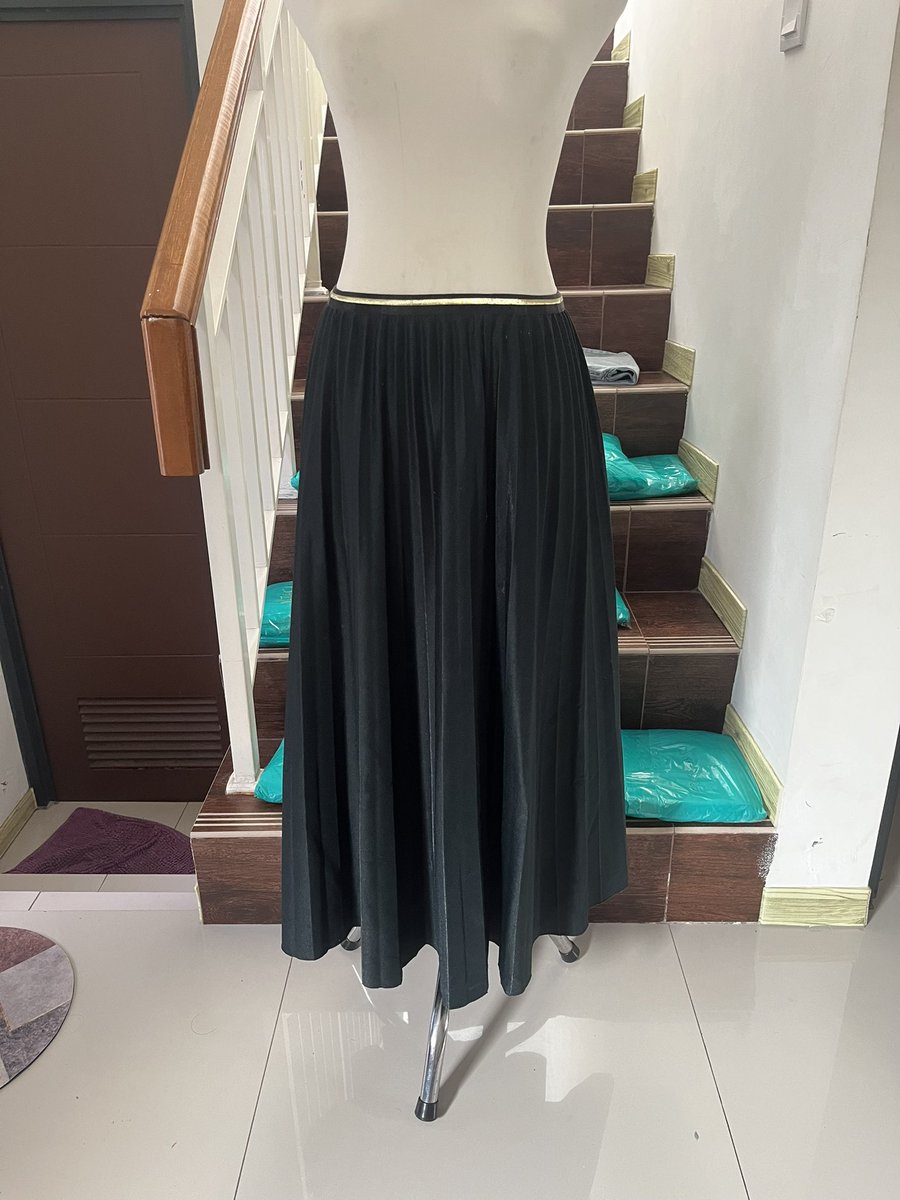 laudylala1's tweet photo. warna pink, hitam dan deep green yaa.
50rb satunyaa https://t.co/CvSQxvdZFl